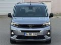 2024 COMBO 1.5 D ULTİMATE KM=22.000 CAM TAVAN OTOMATİK KREDİLİ