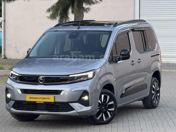 2024 COMBO 1.5 D ULTİMATE KM=22.000 CAM TAVAN OTOMATİK KREDİLİ