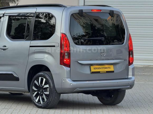 2024 COMBO 1.5 D ULTİMATE KM=22.000 CAM TAVAN OTOMATİK KREDİLİ
