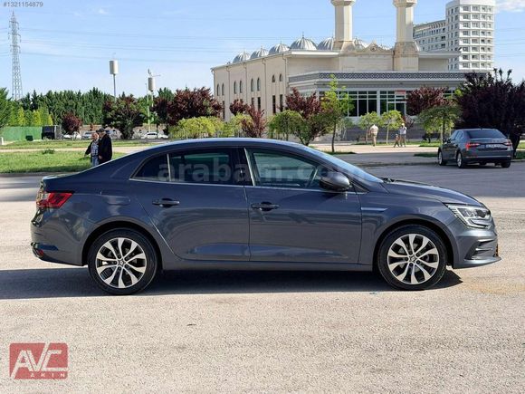SADECE 44.000 KM 2024 MEGANE İCON BOYASIZ
