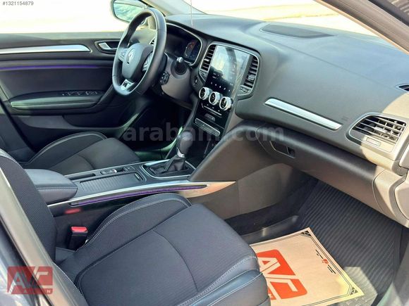 SADECE 44.000 KM 2024 MEGANE İCON BOYASIZ