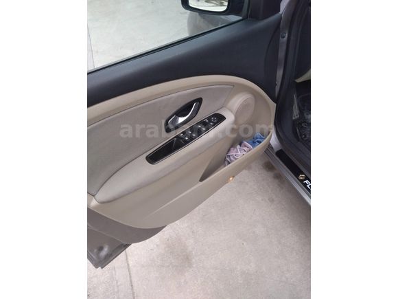 Sahibinden Renault Fluence 1.5 dCi Expression 2010 Model  275.000 km Bej