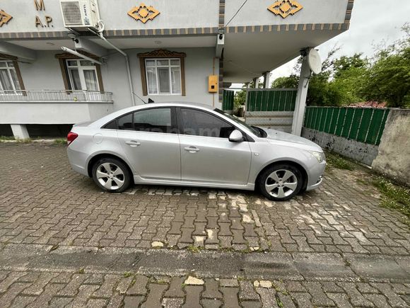  Sahibinden Chevrolet Cruze 1.6 Design Edition Plus 2012