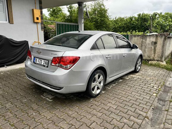  Sahibinden Chevrolet Cruze 1.6 Design Edition Plus 2012