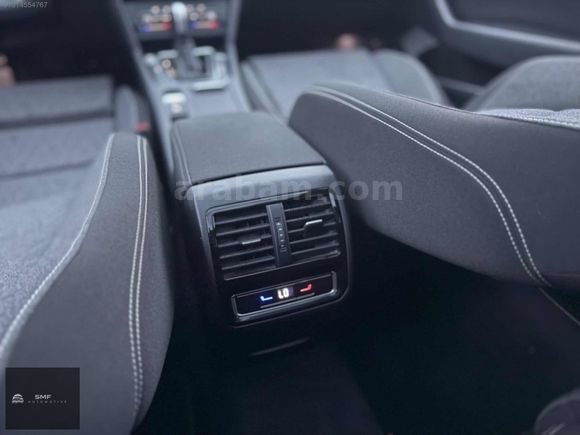 2023 VW PASSAT VARİANT 1.5 TSI BUSİNESS CAM TAVAN
