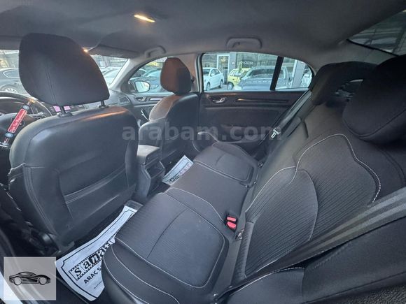HATASIZ BOYASIZ TERTEMİZ MEGANE 1.5DCI TOUCH PLUS OTOMATİK