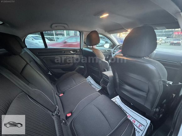 HATASIZ BOYASIZ TERTEMİZ MEGANE 1.5DCI TOUCH PLUS OTOMATİK