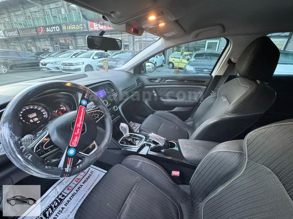 HATASIZ BOYASIZ TERTEMİZ MEGANE 1.5DCI TOUCH PLUS OTOMATİK
