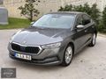 2023 SKODA OCTAVİA 1.5 E-TECH PREMİUM EMSALSİZ