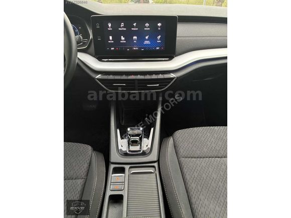 2023 SKODA OCTAVİA 1.5 E-TECH PREMİUM EMSALSİZ