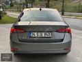 2023 SKODA OCTAVİA 1.5 E-TECH PREMİUM EMSALSİZ
