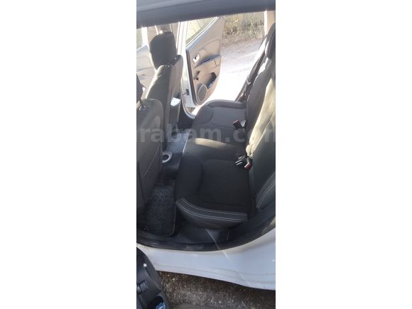 SAHİBİNDEN TEMİZ 99 BİN KM DE OTOMATİK CLİO 