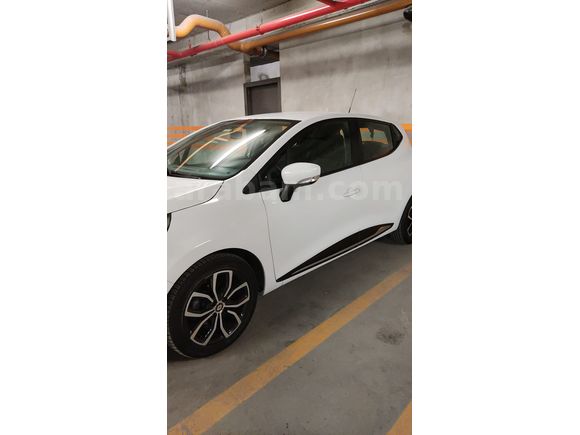 SAHİBİNDEN TEMİZ 99 BİN KM DE OTOMATİK CLİO 