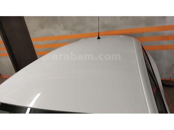 SAHİBİNDEN TEMİZ 99 BİN KM DE OTOMATİK CLİO 