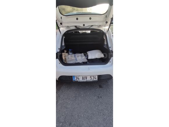 SAHİBİNDEN TEMİZ 99 BİN KM DE OTOMATİK CLİO 