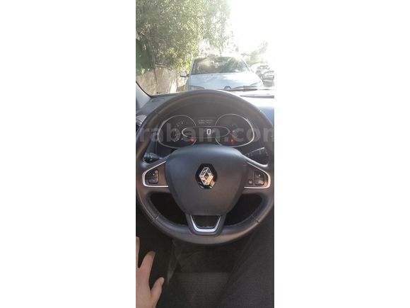 SAHİBİNDEN TEMİZ 99 BİN KM DE OTOMATİK CLİO 