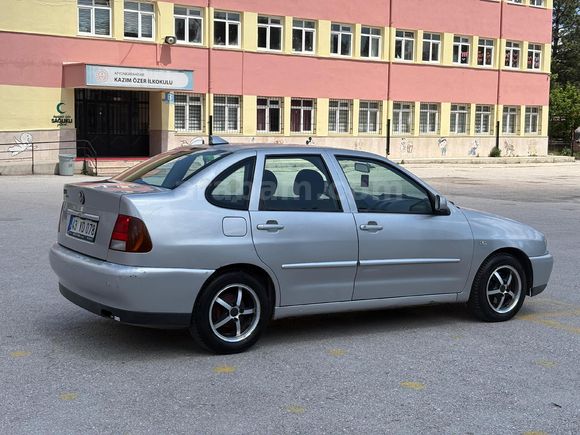 Sahibinden Volkswagen Polo 1.6 2000 Model