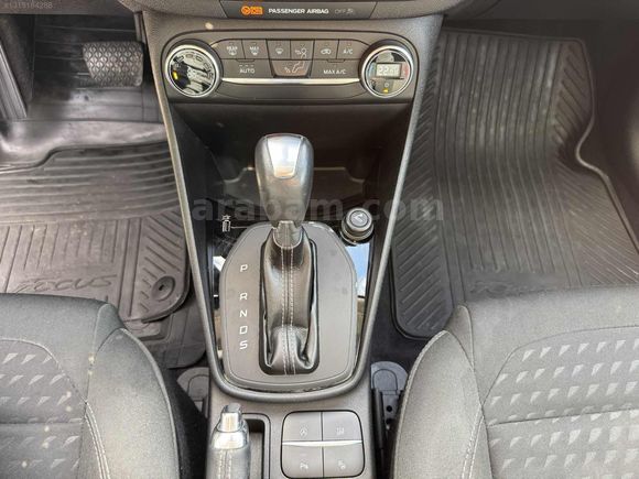 BOYASIZ FORD FIESTA 1.0 ECOBOOST TITANIUM