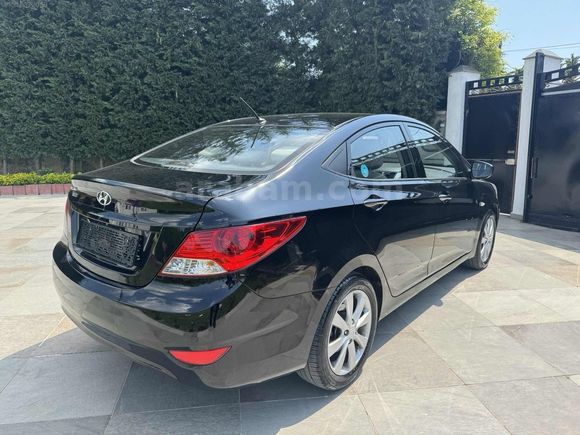 Düşük Km TEMİZ HYUNDAI ACCENT BLUE MODE PLUS OTOMATIK VITES