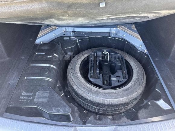 2021 RENAULT MEGANE 1.3 TCe TOUCH EDC