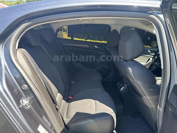 2021 RENAULT MEGANE 1.3 TCe TOUCH EDC