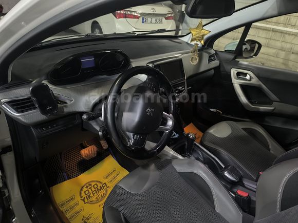 Sahibinden Peugeot 2008 1.6 e-HDi Allure 2016 Model