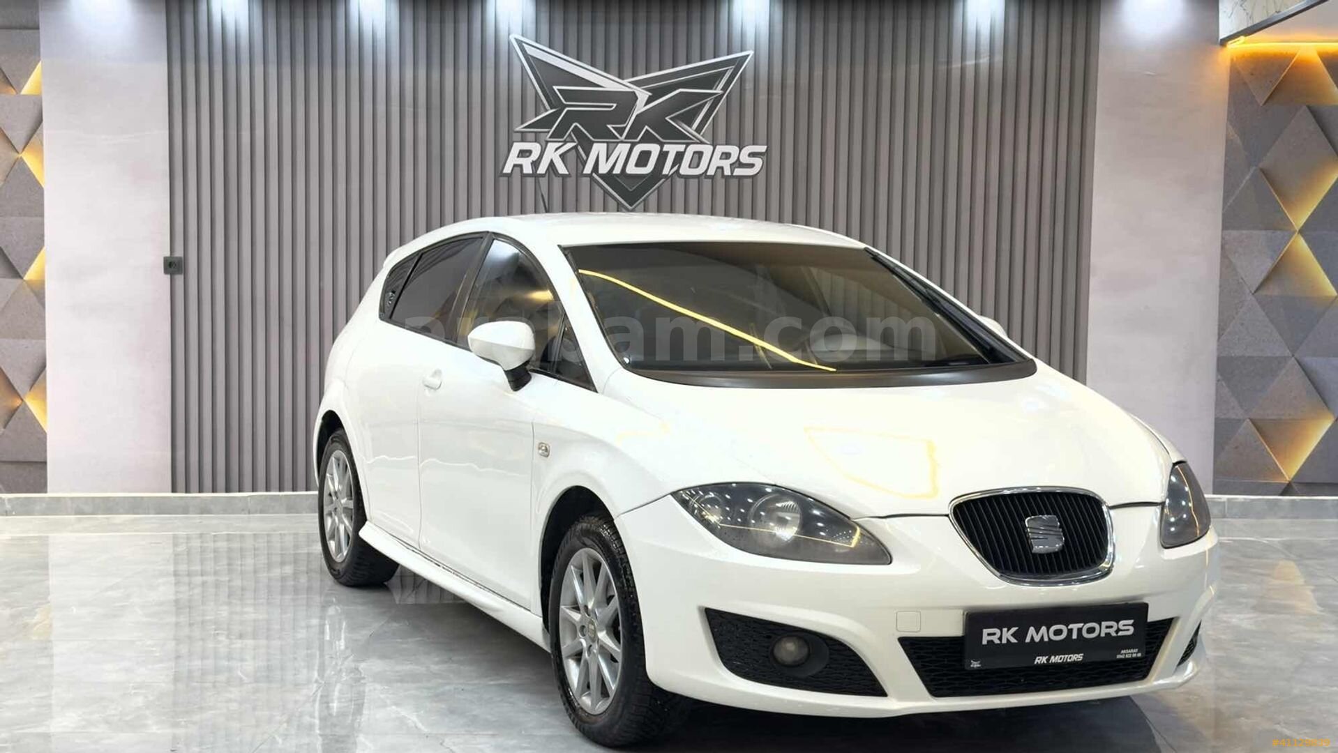 Galeriden Seat Leon 1.6 Stylance 2010 Model Aksaray 277.000 km Beyaz 1