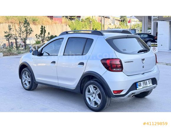 YETKİLİ SERVIS BAKIMLI 2017 STEPWAY 1.5 DCİ MAKYAJLI KASA 4 CAM