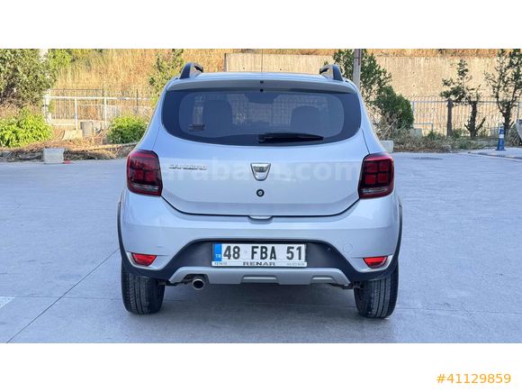 YETKİLİ SERVIS BAKIMLI 2017 STEPWAY 1.5 DCİ MAKYAJLI KASA 4 CAM