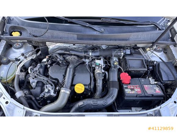 YETKİLİ SERVIS BAKIMLI 2017 STEPWAY 1.5 DCİ MAKYAJLI KASA 4 CAM