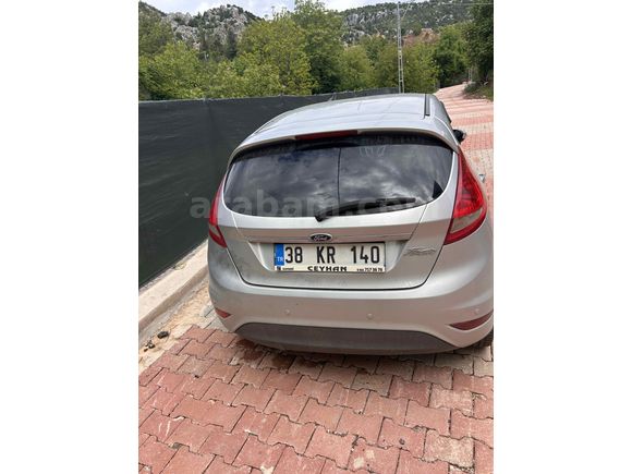 Sahibinden Ford Fiesta 1.4 Titanium 2011 Model 