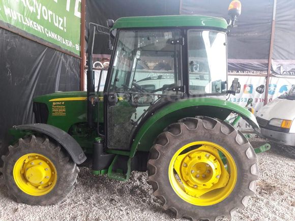 JOHN DEERE 5050E KABİNLİ – 2016 MODEL – 990 SAAT İLK SAHİBİNDEN