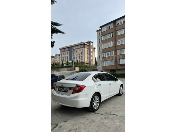 Sahibinden Honda Civic 1.6i VTEC Eco Premium 2012 Model 