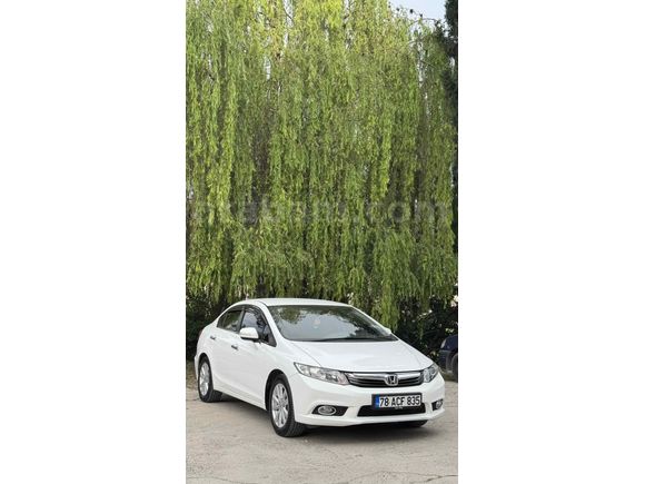 Sahibinden Honda Civic 1.6i VTEC Eco Premium 2012 Model 
