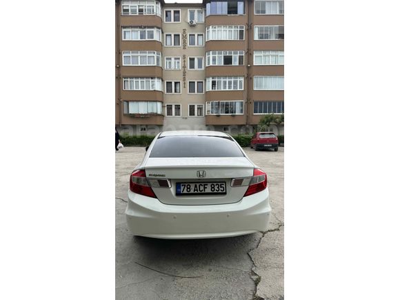 Sahibinden Honda Civic 1.6i VTEC Eco Premium 2012 Model 