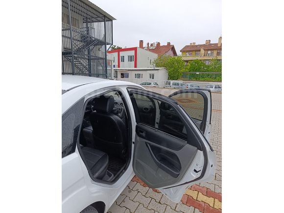Sahibinden Ford Focus 1.6 TDCi Titanium 2010 Model