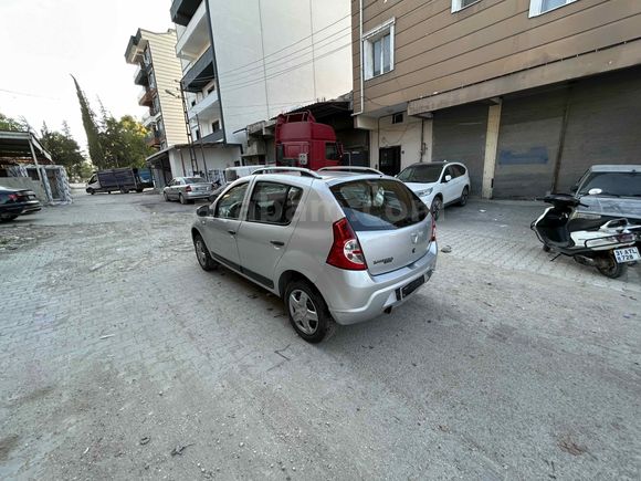 TAKASLI  Dacia Sandero 1.4 Ambiance 2010 Model Hatay