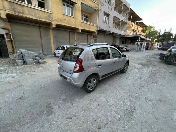 TAKASLI  Dacia Sandero 1.4 Ambiance 2010 Model Hatay