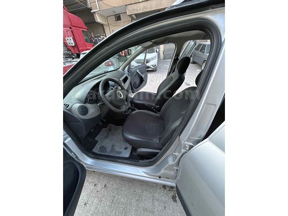 TAKASLI  Dacia Sandero 1.4 Ambiance 2010 Model Hatay