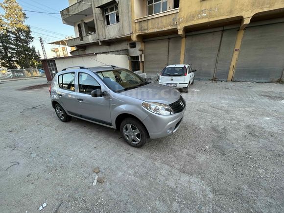 TAKASLI  Dacia Sandero 1.4 Ambiance 2010 Model Hatay
