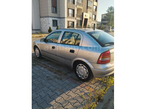 Sahibinden Opel Astra 1.6 16w düşük km