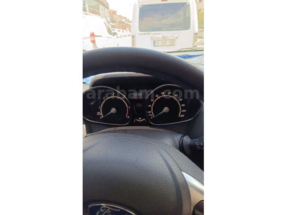 Sahibinden Ford Tourneo Courier 1.5 TDCi Titanium Plus 2019 Model Van