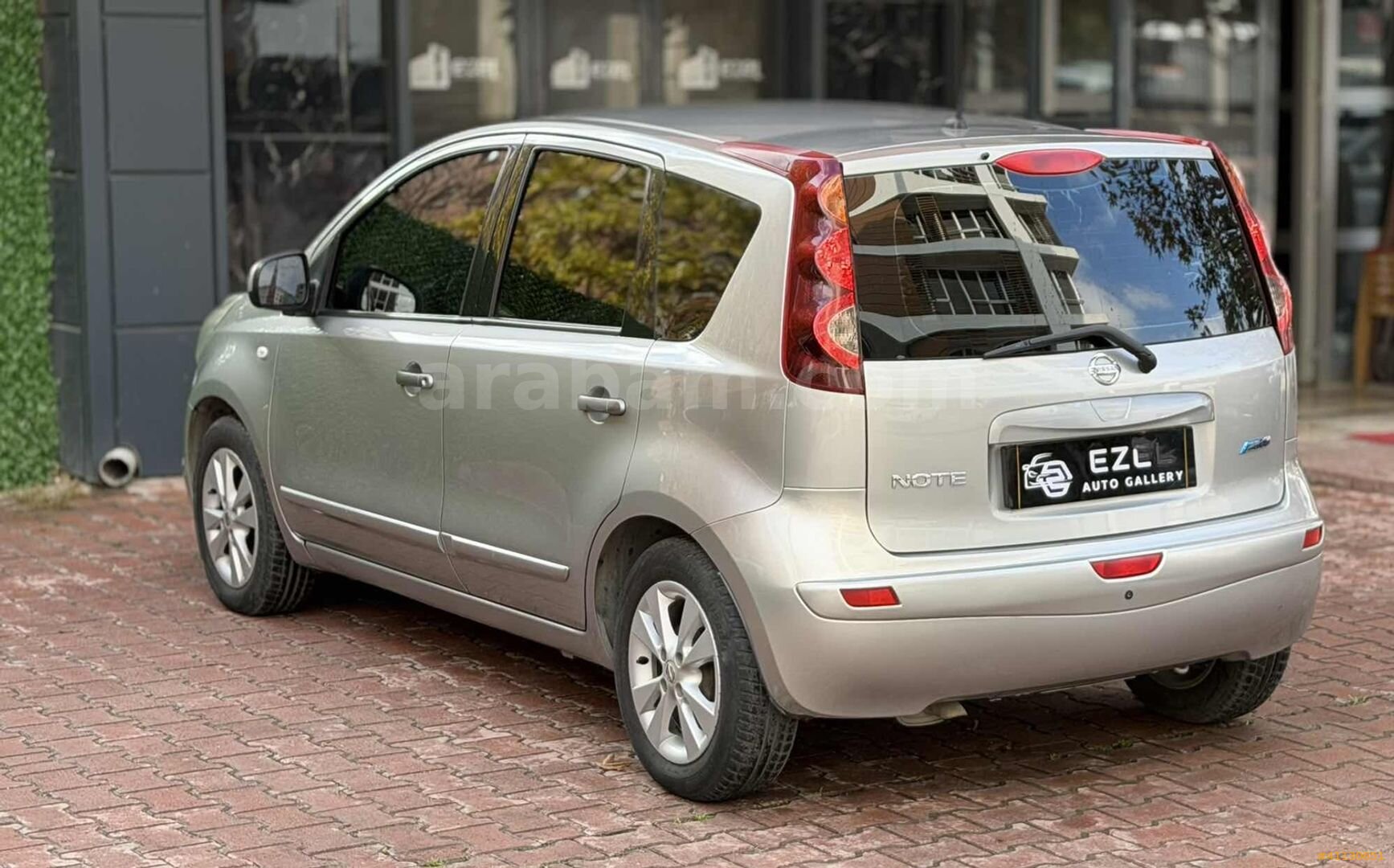 Galeriden Nissan Note 1.5 dCi Tekna 2011 Model Konya 274.000 km Gri 7