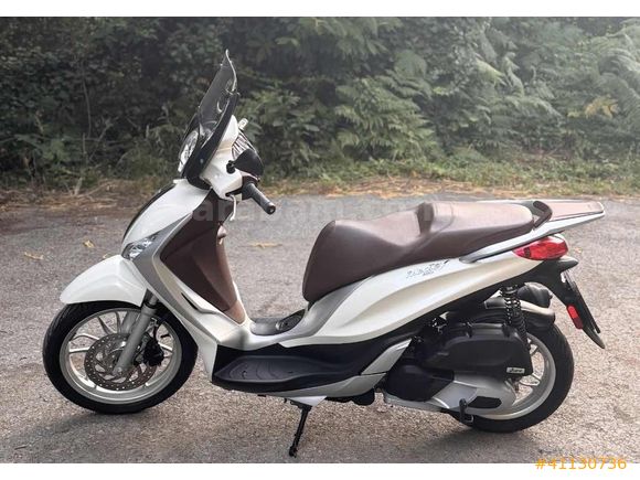 Erk Auto 2017 Piaggio Medley 150