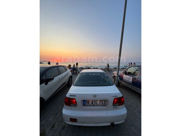 Sahibinden Honda Civic 1.4 i S 2000 Model 