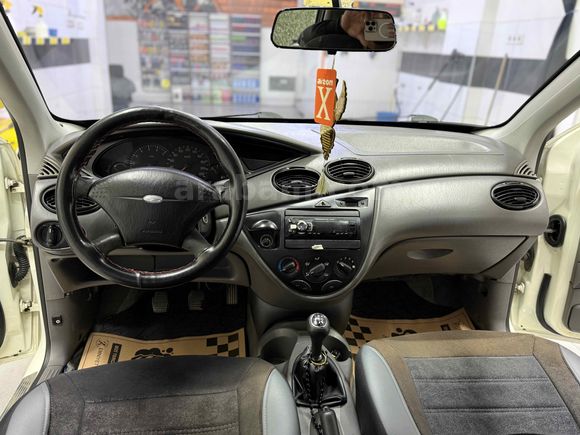 Sahibinden Ford Focus 1.6 Ambiente 2000 Model Mersin
