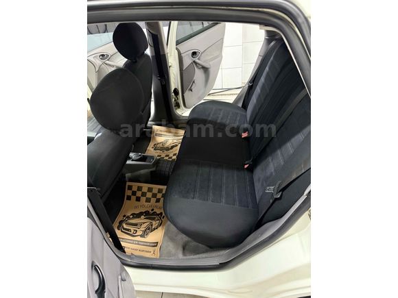 Sahibinden Ford Focus 1.6 Ambiente 2000 Model Mersin