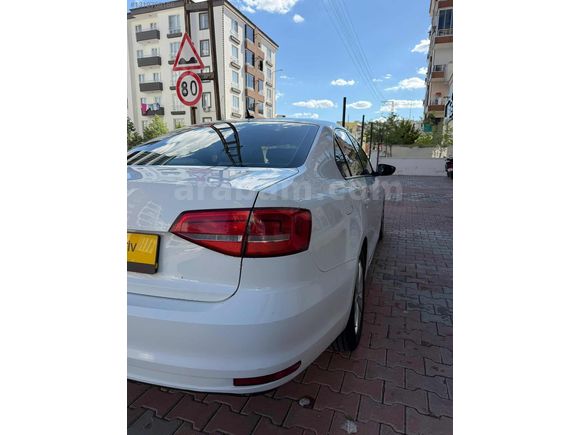 İMDAT OTOMOTİV'DEN HATASIZ BOYASIZ JETTA ACİL SATILIK
