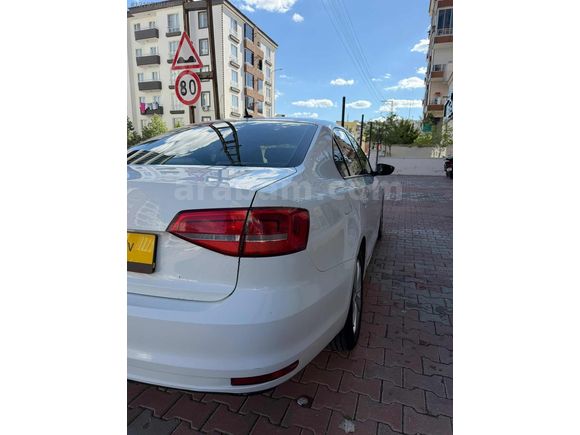 İMDAT OTOMOTİV'DEN HATASIZ BOYASIZ JETTA ACİL SATILIK