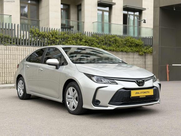 HATASIZ BOYASIZ İLK SAHİBİNDEN 1.5 COROLLA